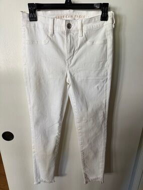 American Eagle Outfitters Off-White High-Rise Skinny Jeans